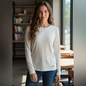 The North Face Women's Classic White Long Sleeve Tee